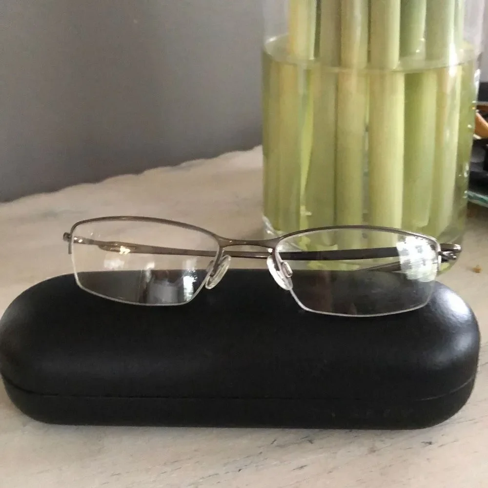 Oakley TRANSISTOR Brushed steel Eyeglasses frames. With case ￼